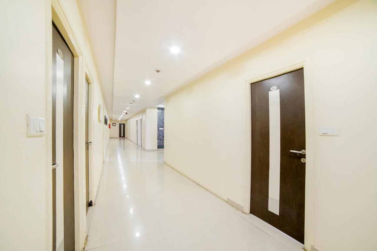 Capital O 62166 Raaga Grand Hyderabad Exterior foto