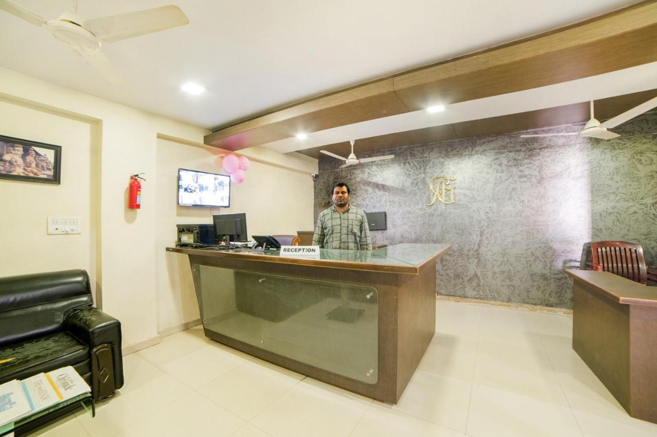 Capital O 62166 Raaga Grand Hyderabad Exterior foto